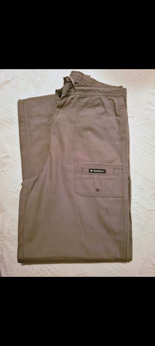 Camisas y pantalones trekking 