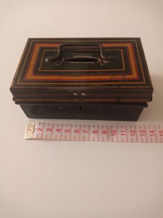 CAJITA-HUCHA METALICA