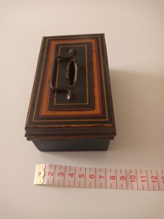 CAJITA-HUCHA METALICA