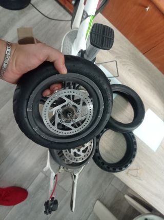 Se instala cámara de rueda patineta Xiaomi m365