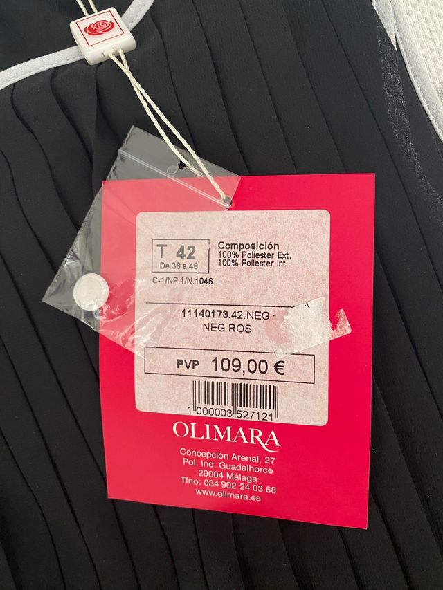 vestido plisado con caida y vaporoso, sin estrenar