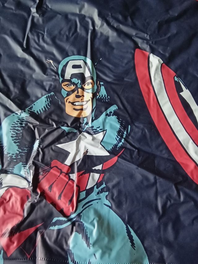 CHUBASQUERO NIÑO CAPITÁN AMÉRICA