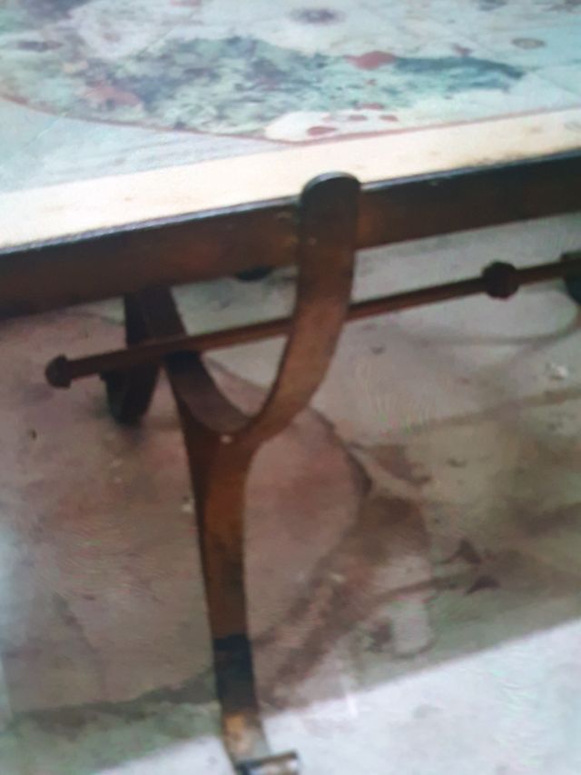 Mesa vintange. hierro forjado