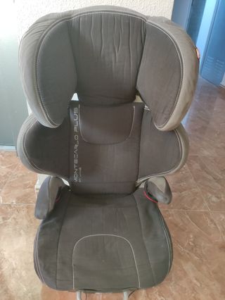 Silla bebé para coche
