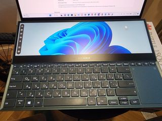 Notebook Asus UX582L-H2017T