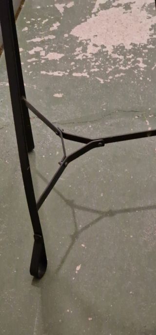 Macetero en hierro forjado IKEA