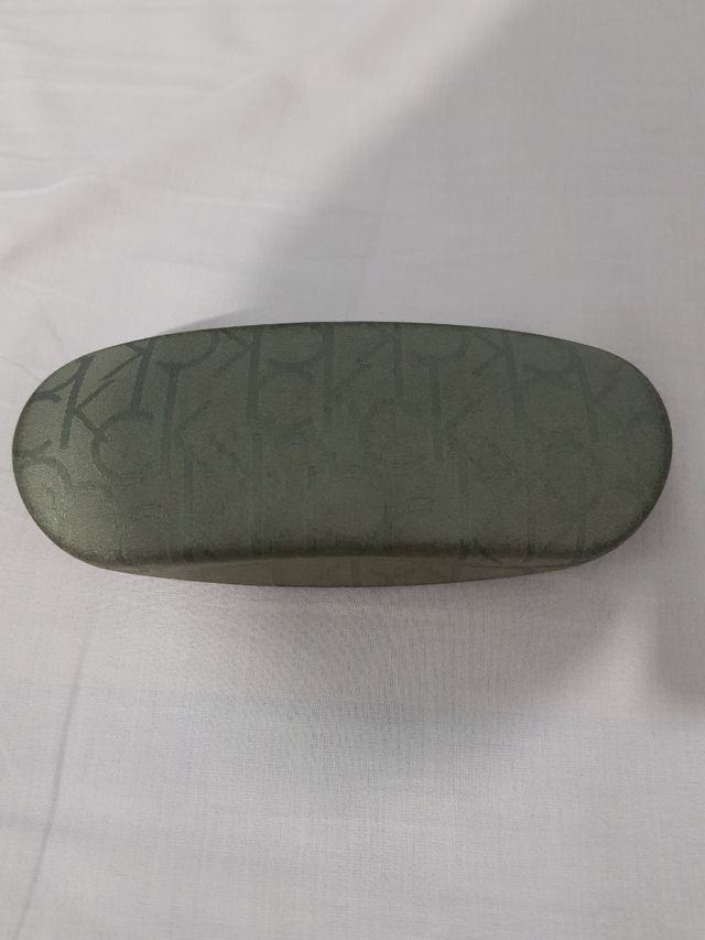 Porta occhiali grigio