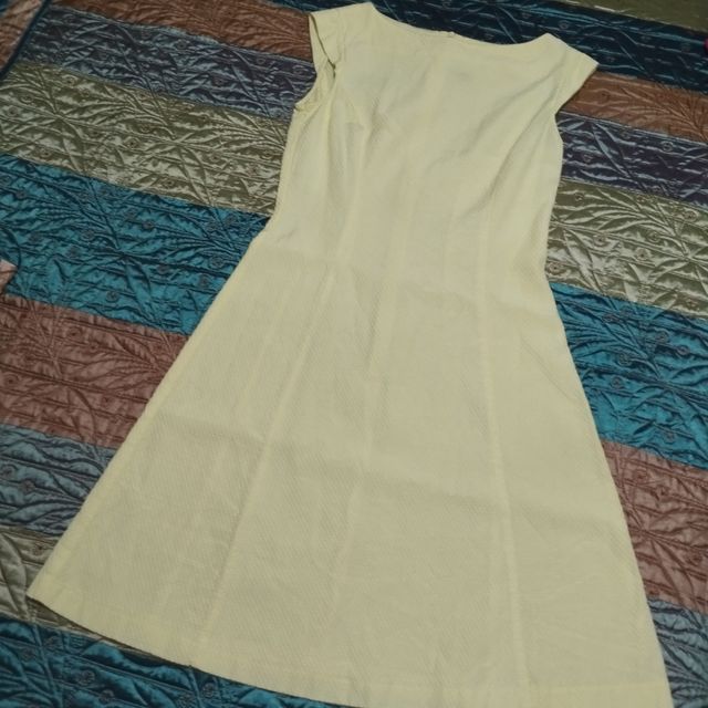 Vestidos negro y otros. T. 40