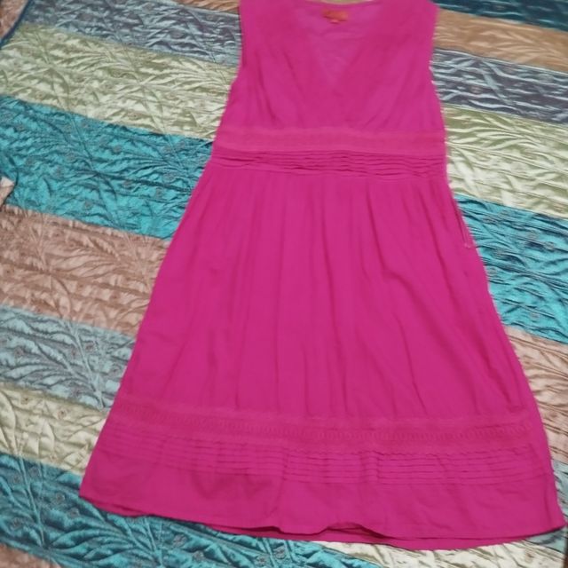 Vestidos negro y otros. T. 40