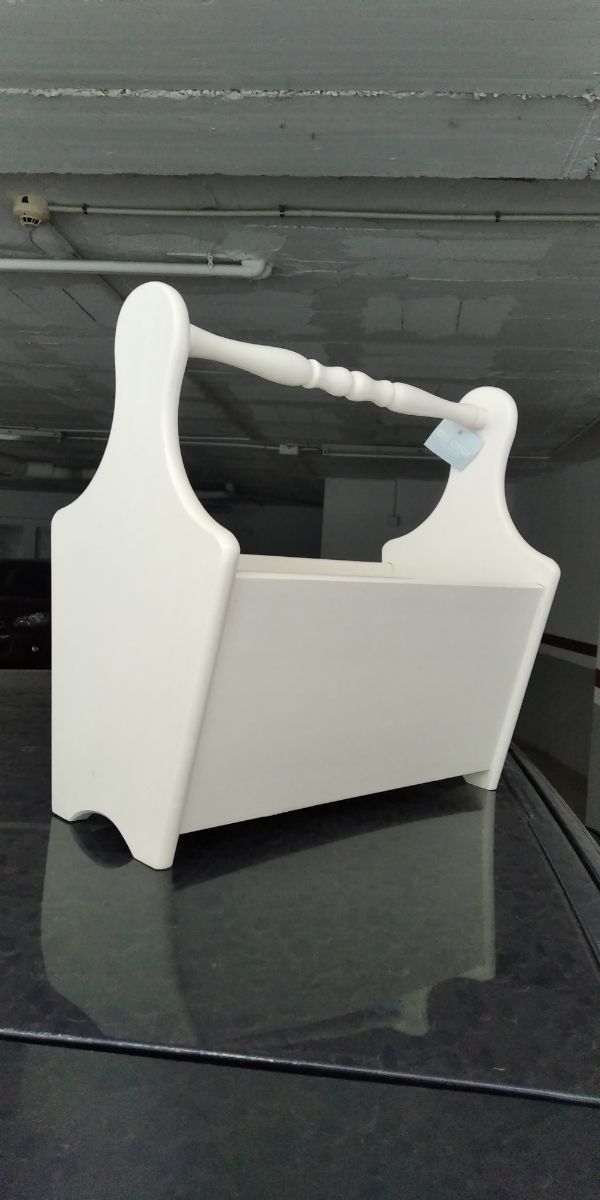 REVISTERO MADERA MACIZA.