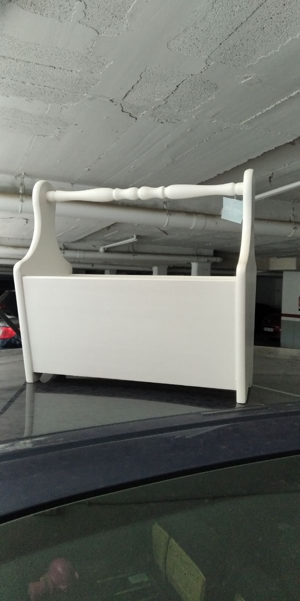 REVISTERO MADERA MACIZA.