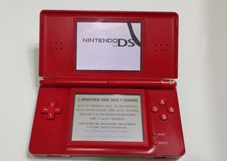 Nintendo DS Lite de color roja