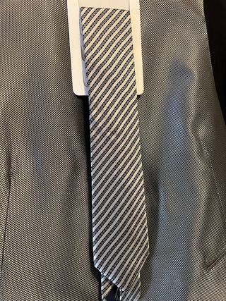 traje de novio o ceremonia