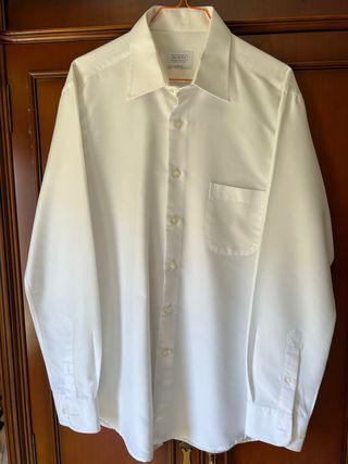 traje de novio o ceremonia