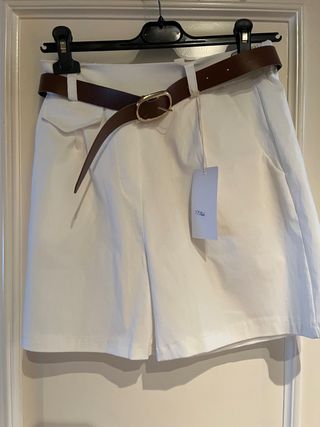 Bermudas blancas