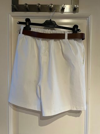 Bermudas blancas