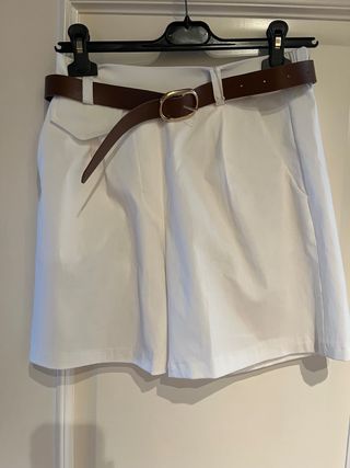 Bermudas blancas