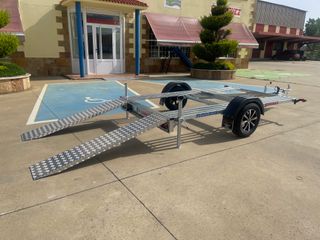 Remolque plataforma ligera para coche pequeño