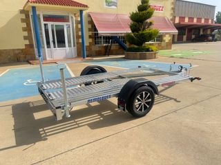 Remolque plataforma ligera para coche pequeño