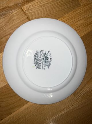 Vajilla  Johnson Brothers Rose Bouquet