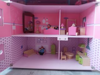 Casita de muñecas madera