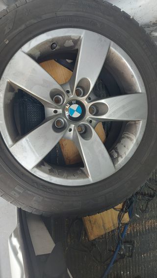 Se vende llantas de BMW serie 5
