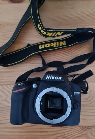 Cámara Reflex Nikon D3200 COMO NUEVA