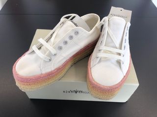 Preciosas zapatillas plataforma superga blanco rot