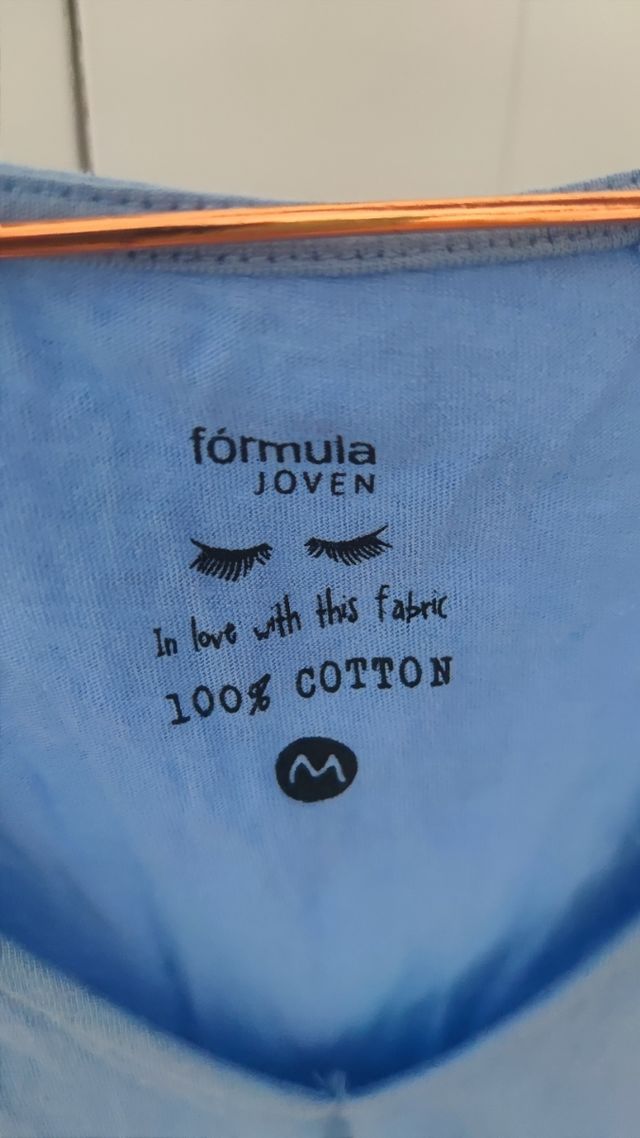 Camiseta con volantes