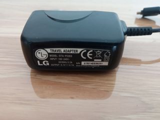 Cargador Adaptador Móvil LG STA-P52ED
