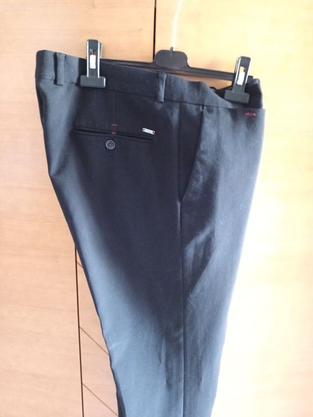 Pantalón negro T. 48