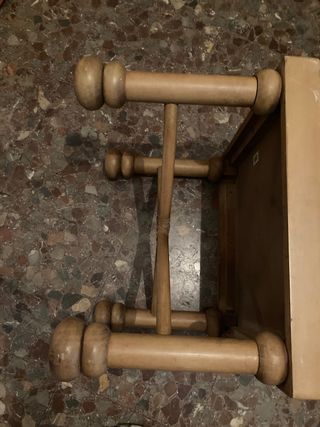 mesita cuadrada de salon de madera y bambú