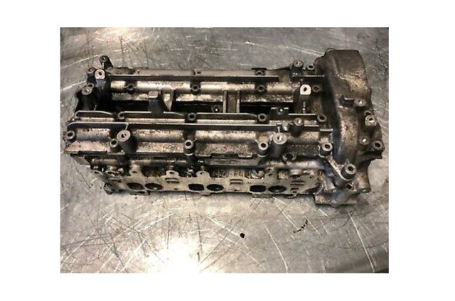 Testa cilindrica completa Mercedes Benz.