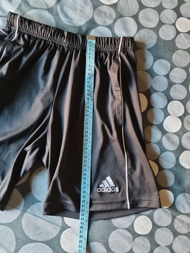 Pantalón negro corto Adidas tS