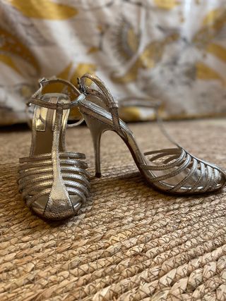 sandalias zara plateadas