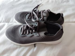 Zapatillas deportivas nuevas talla 36