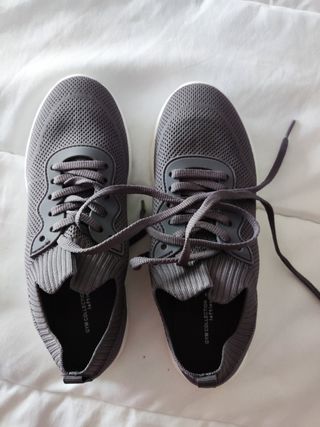Zapatillas deportivas nuevas talla 36