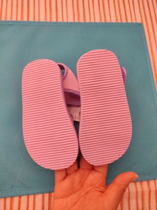 Chanclas talla 24
