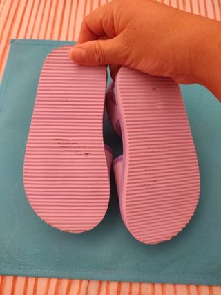 Chanclas de niña talla 25