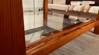 Por mudanza. Mesa salón PINO macizo y cristal