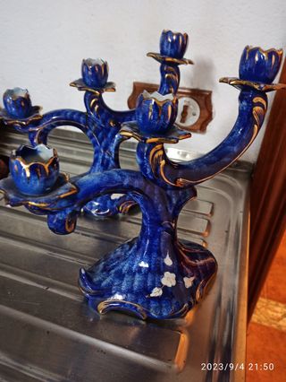 Candelabros en bronce y juego de dos en Cecerámica