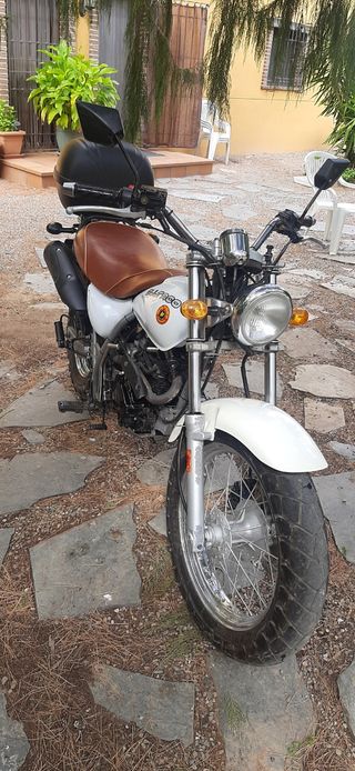 MOTO SUMCO SURF 250 CC
