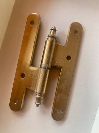 Puertas Madera con manilla.