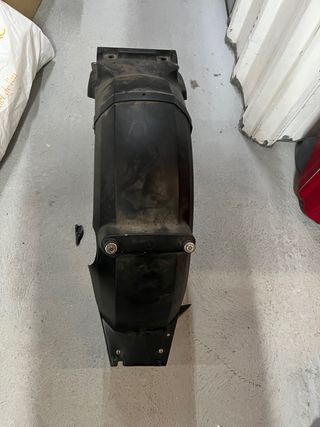 Guardabarros trasero BMW K