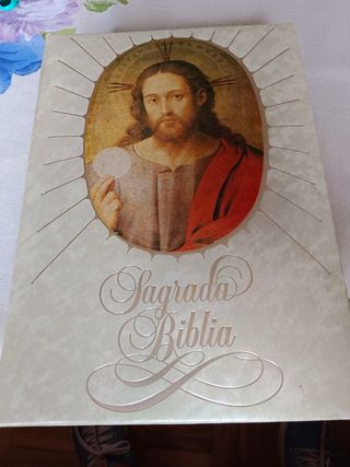 Biblia antigua ilustrada