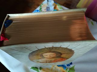 Biblia antigua ilustrada