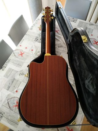 Guitarra Electroacústica Takamine