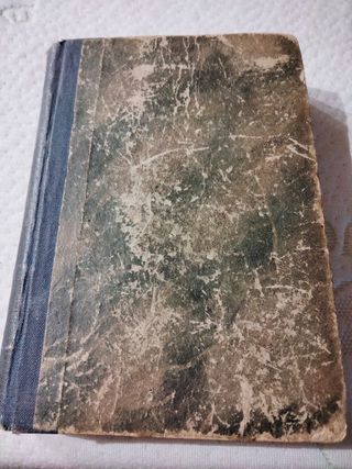 Lote libros antiguos. Poemario.