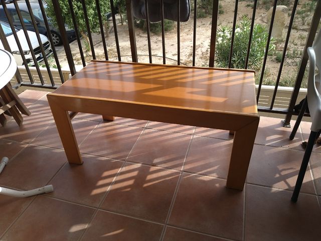 Mesa auxiliar de salon