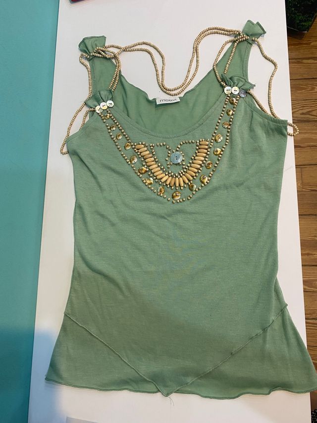 canotta con conchiglie